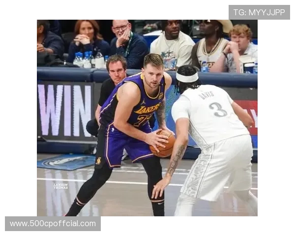 独行侠遭湖人逆转，四连胜终结